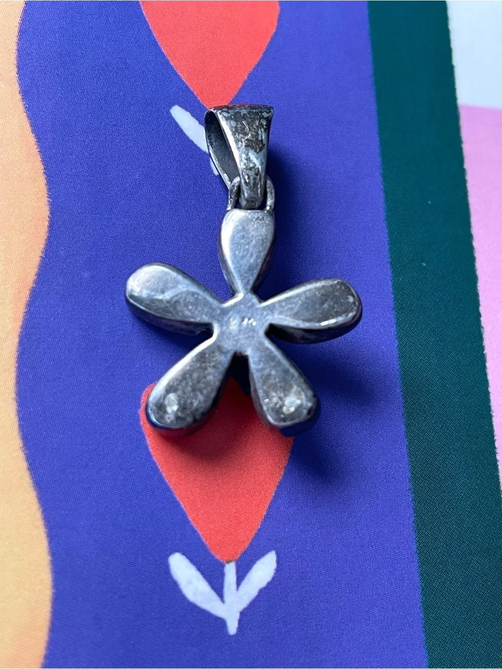 Vintage Southwestern style stamped 925 sterling silver and stone flower pendant